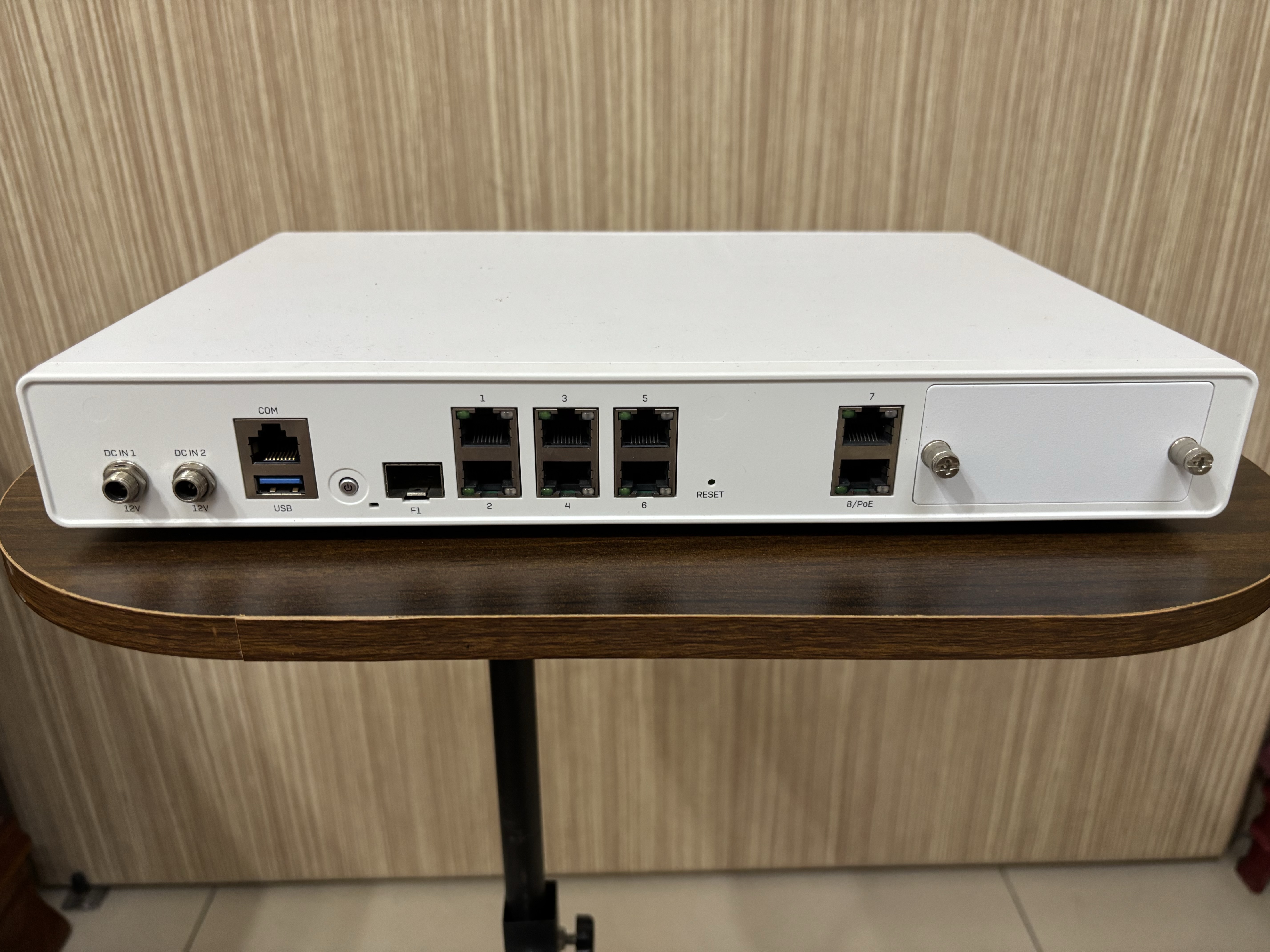 【二手】SOPHOS XGS 116 NGFW 次世代企業防火牆 圖片 2